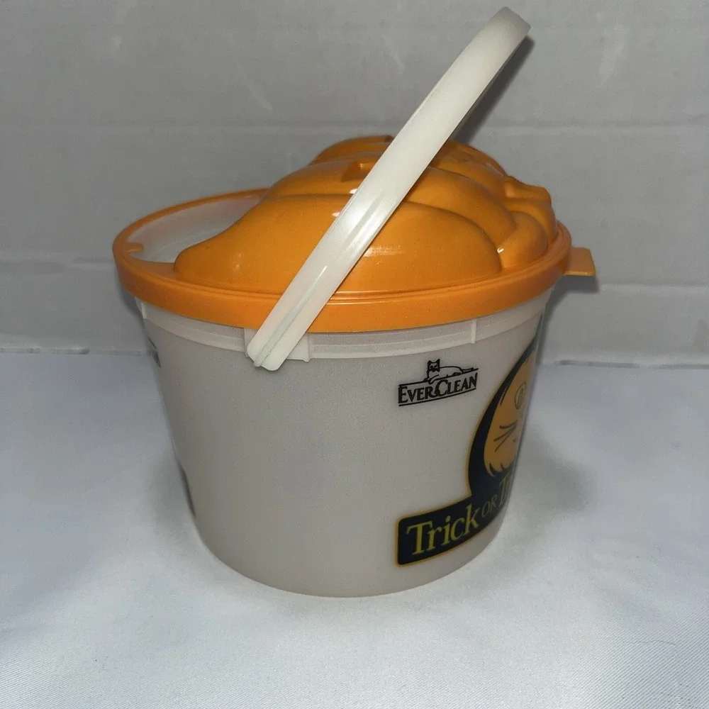 Everclean glow in the dark buckets Trick or Treat Your Cat Halloween Treat